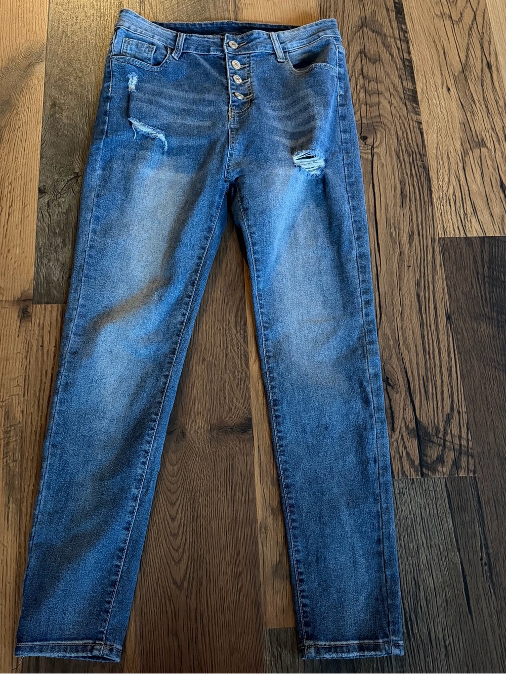 High-Rise Women's Jeans in Blue with Button-Fly